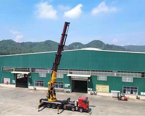 主要承接重型精密设备吊装搬运货柜装卸工厂搬迁楼层高空吊装